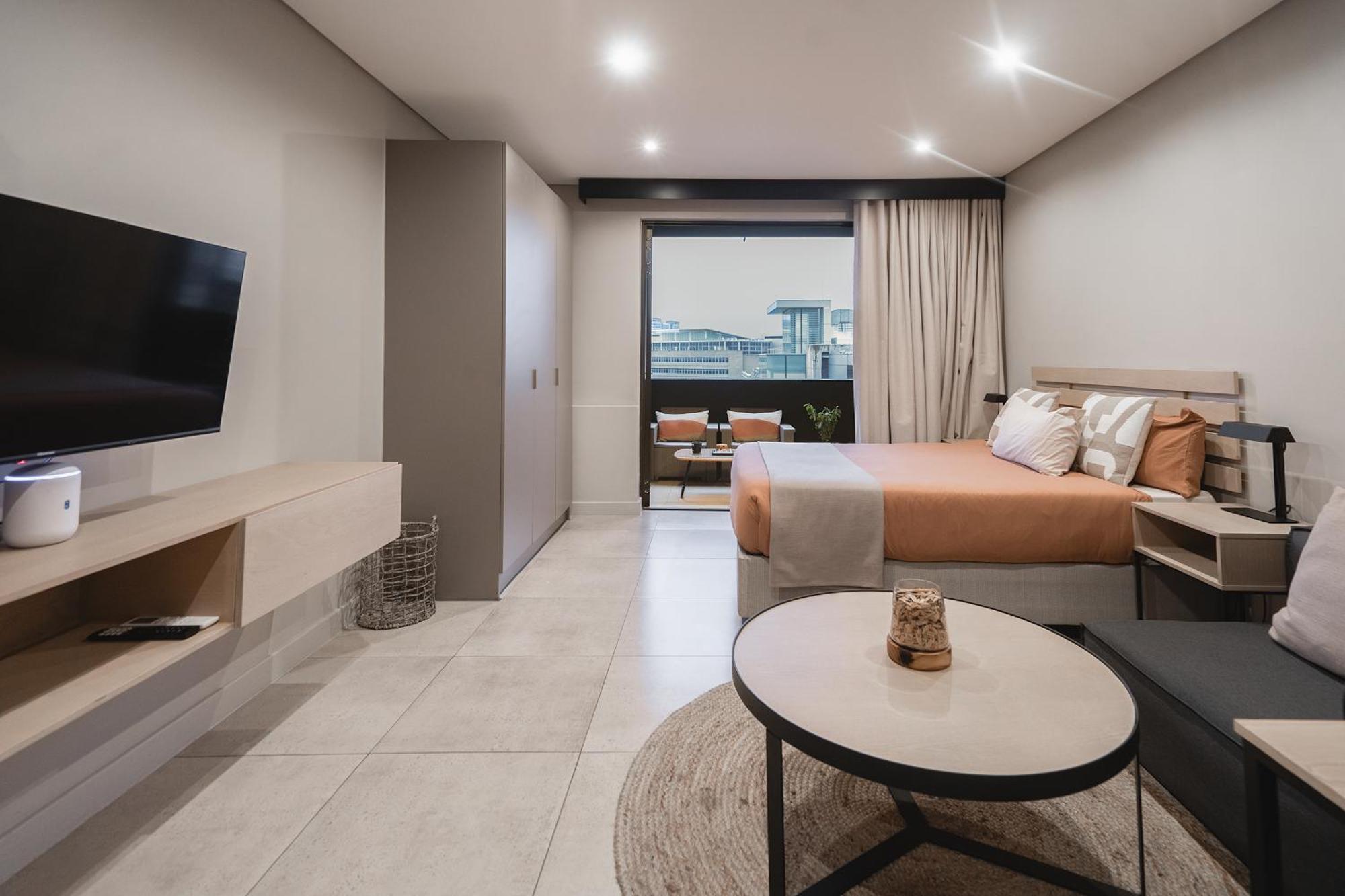 Sandton Urban Hideout Escape-reset-create * Johannesburg