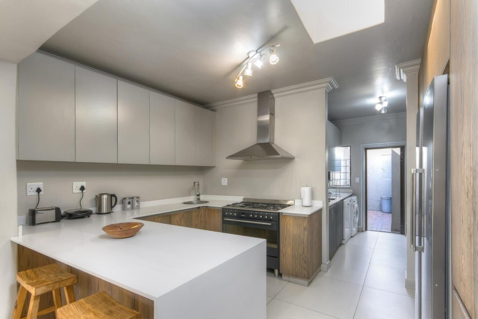 13 Sandown Valley, Sandton *