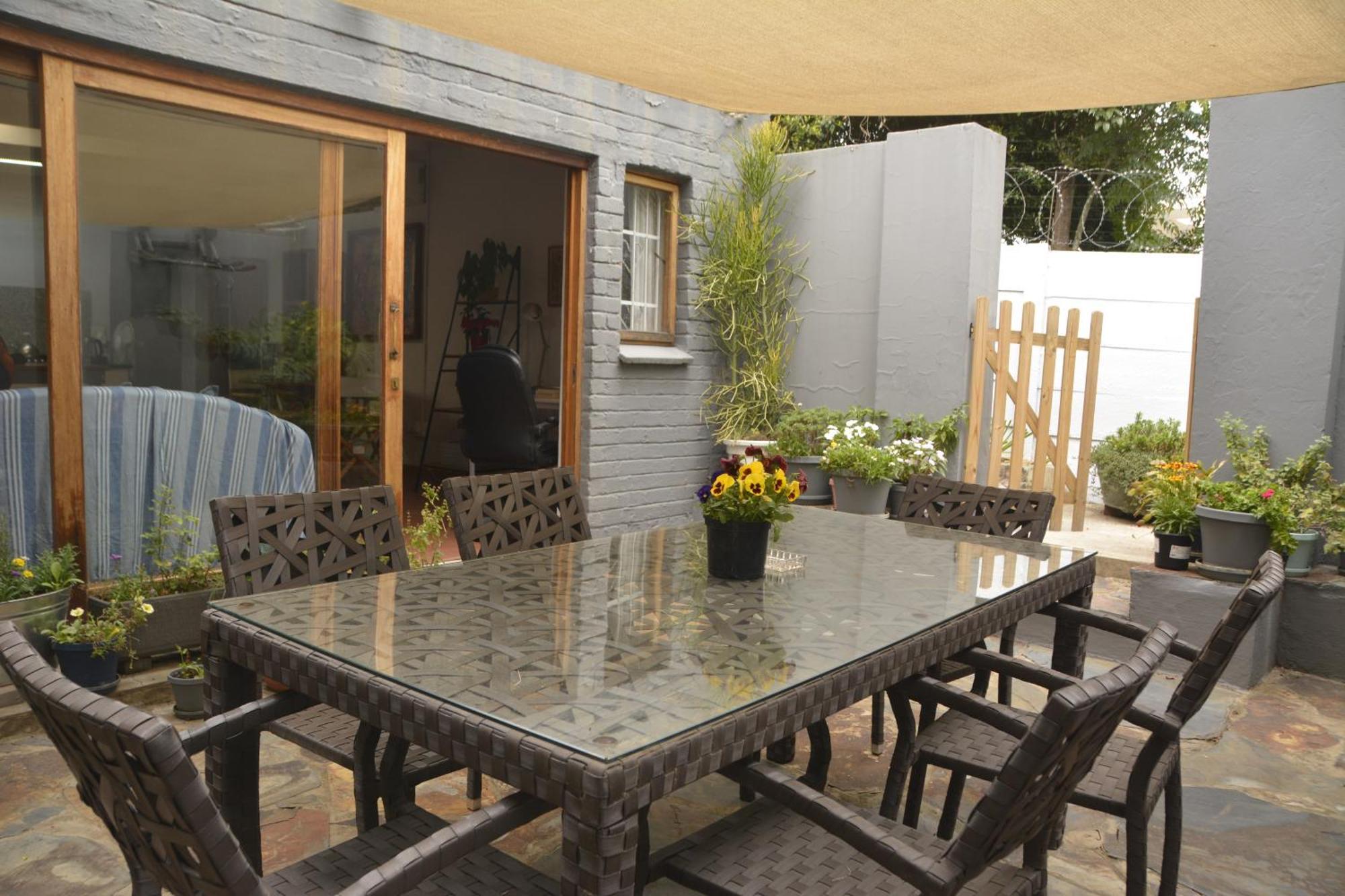 Pender House Melrose * Johannesburg