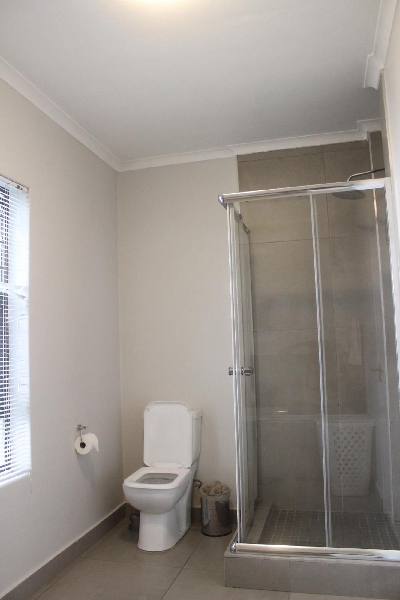Apartment Spacious 2 Bed 2 Bath Wi-fi Netflix Backup Power *