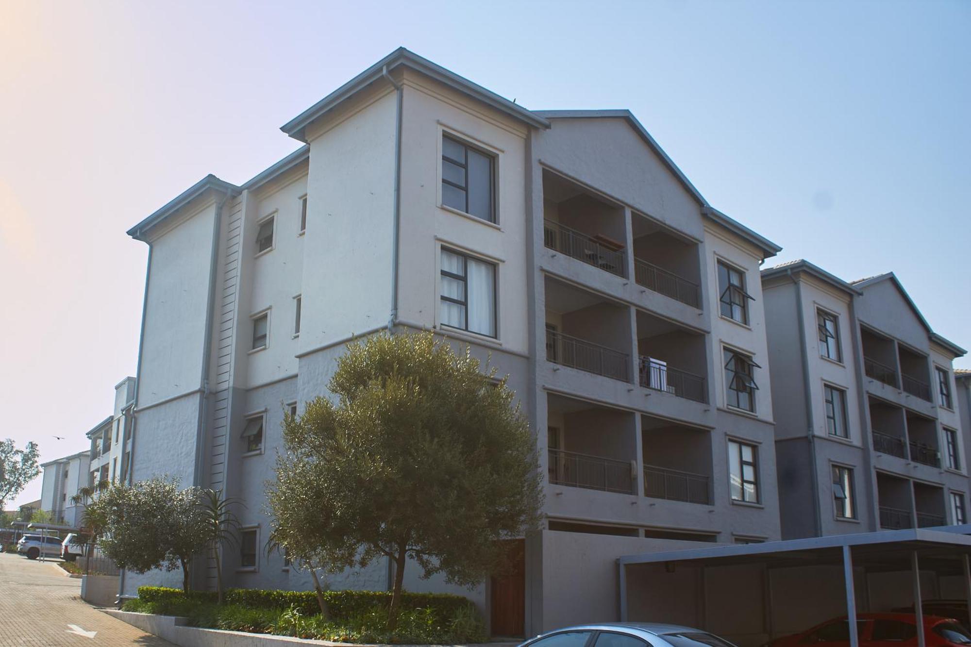 Spacious 2 Bed 2 Bath Wi-fi Netflix Backup Power Apartment
