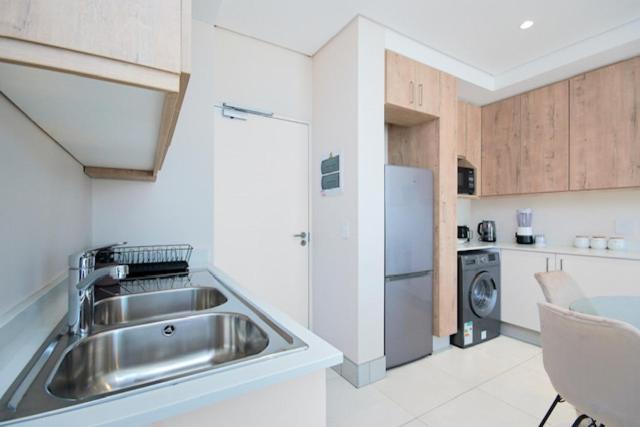 Two Bed En-suite At The Terrace Sandton Gate