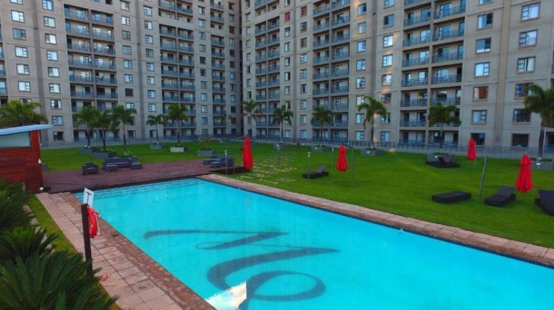 Sandton Lux, 2 Bedroom & 2 Ensuite, No Load Shedding Apartment