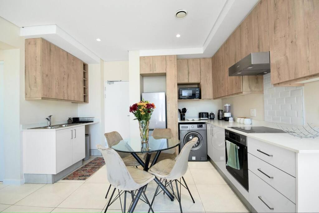 Căn hộ Stunning 2 Bed In Sandton