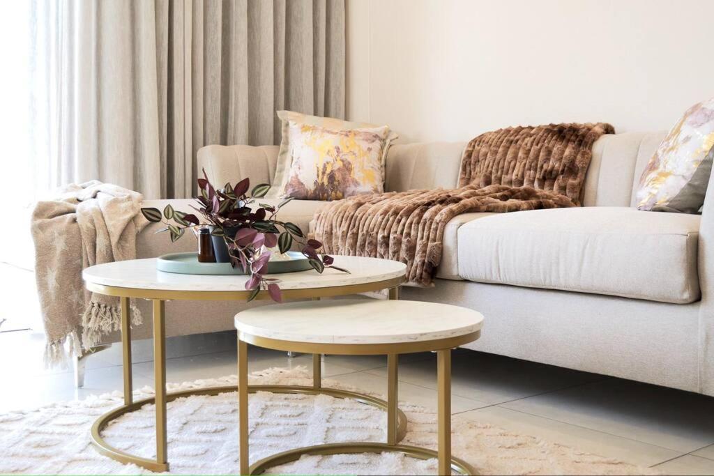 Stunning 2 Bed In Sandton Johannesburg