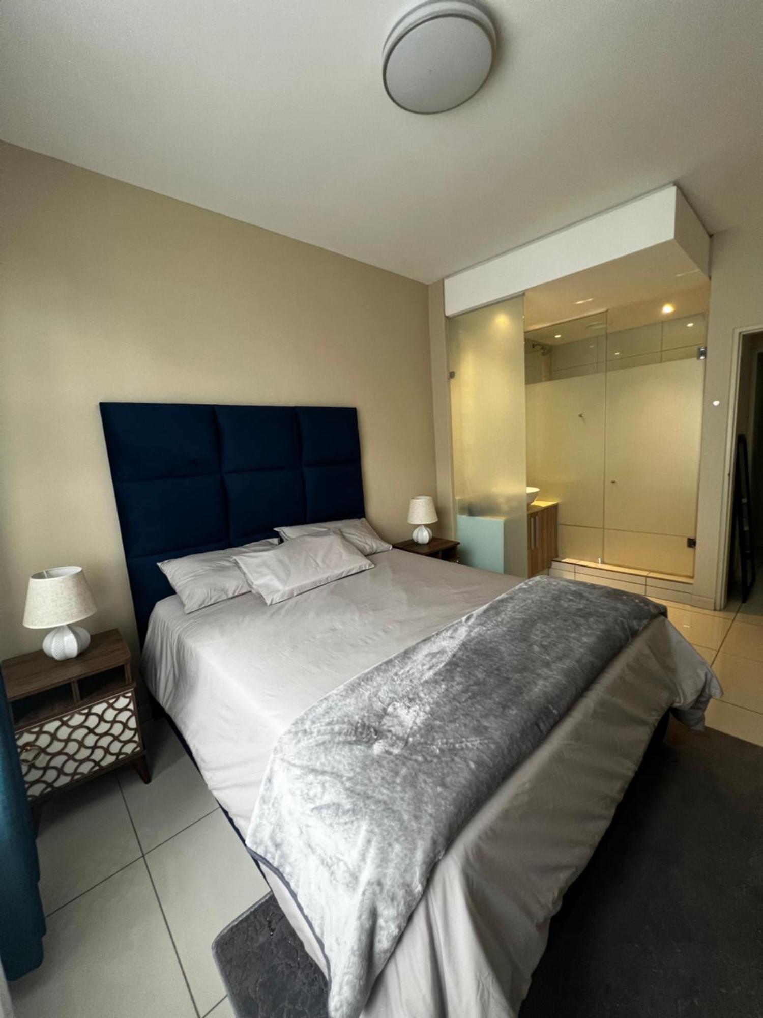 Apartment Tyrwhitt Apartment, Rosebank Johannesburg