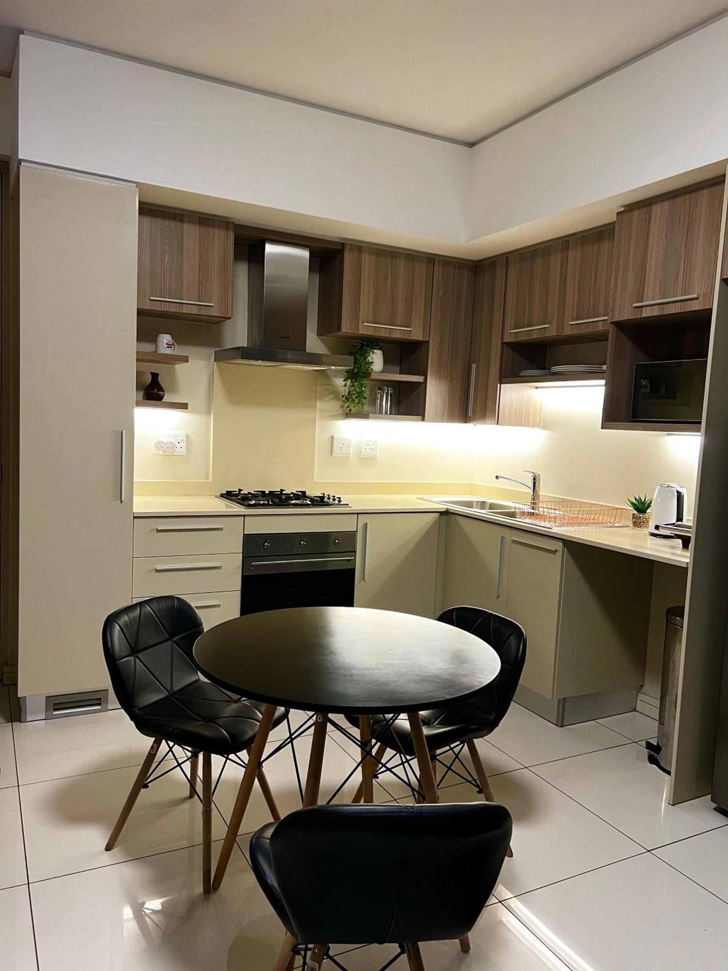 Tyrwhitt Apartment, Rosebank