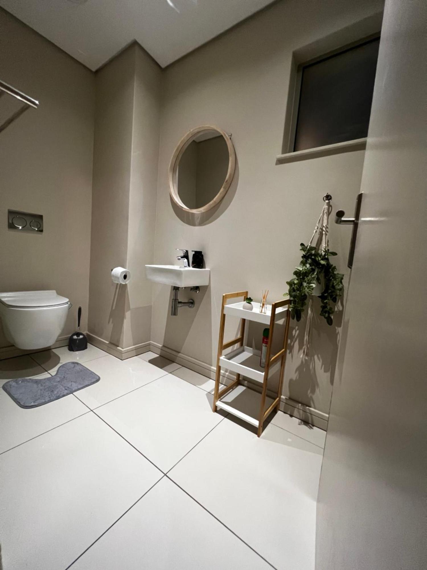 Tyrwhitt Apartment, Rosebank Apartment