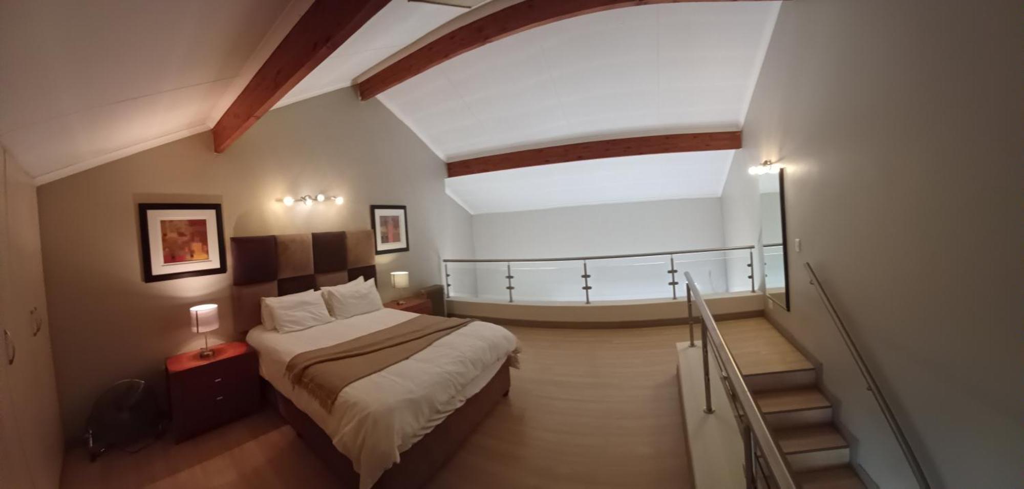 Mount Royal 44 Large 1 Bed With Balcony Apartment