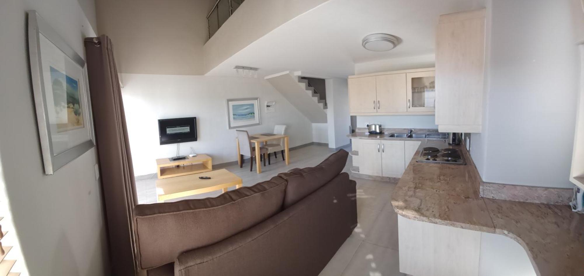 Mount Royal 44 Large 1 Bed With Balcony
