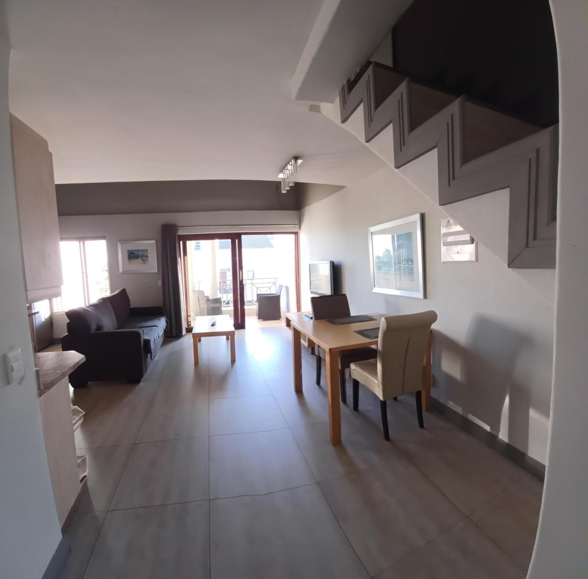 Apartment Mount Royal 44 Large 1 Bed With Balcony *