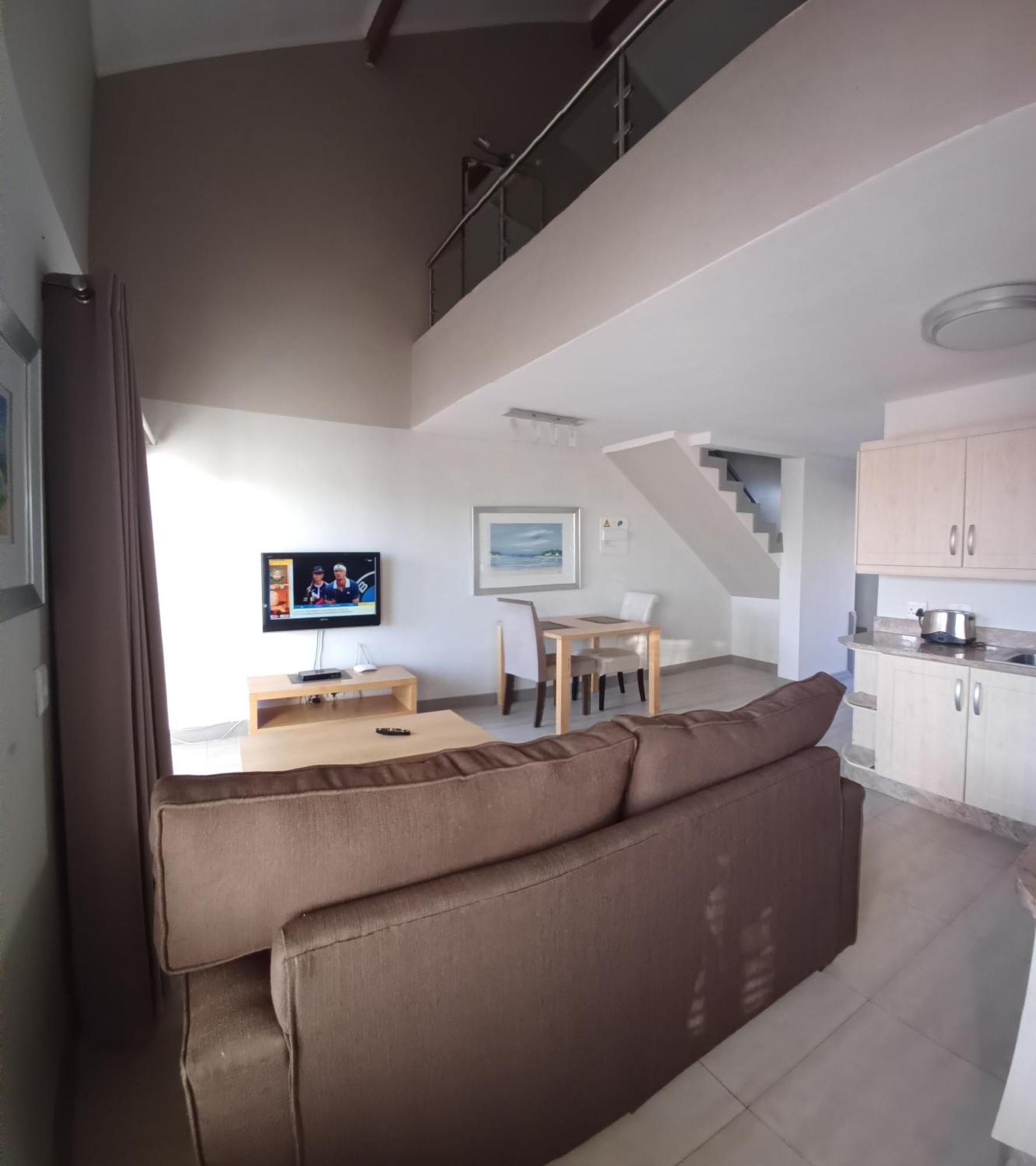Mount Royal 44 Large 1 Bed With Balcony Apartment Johannesburg