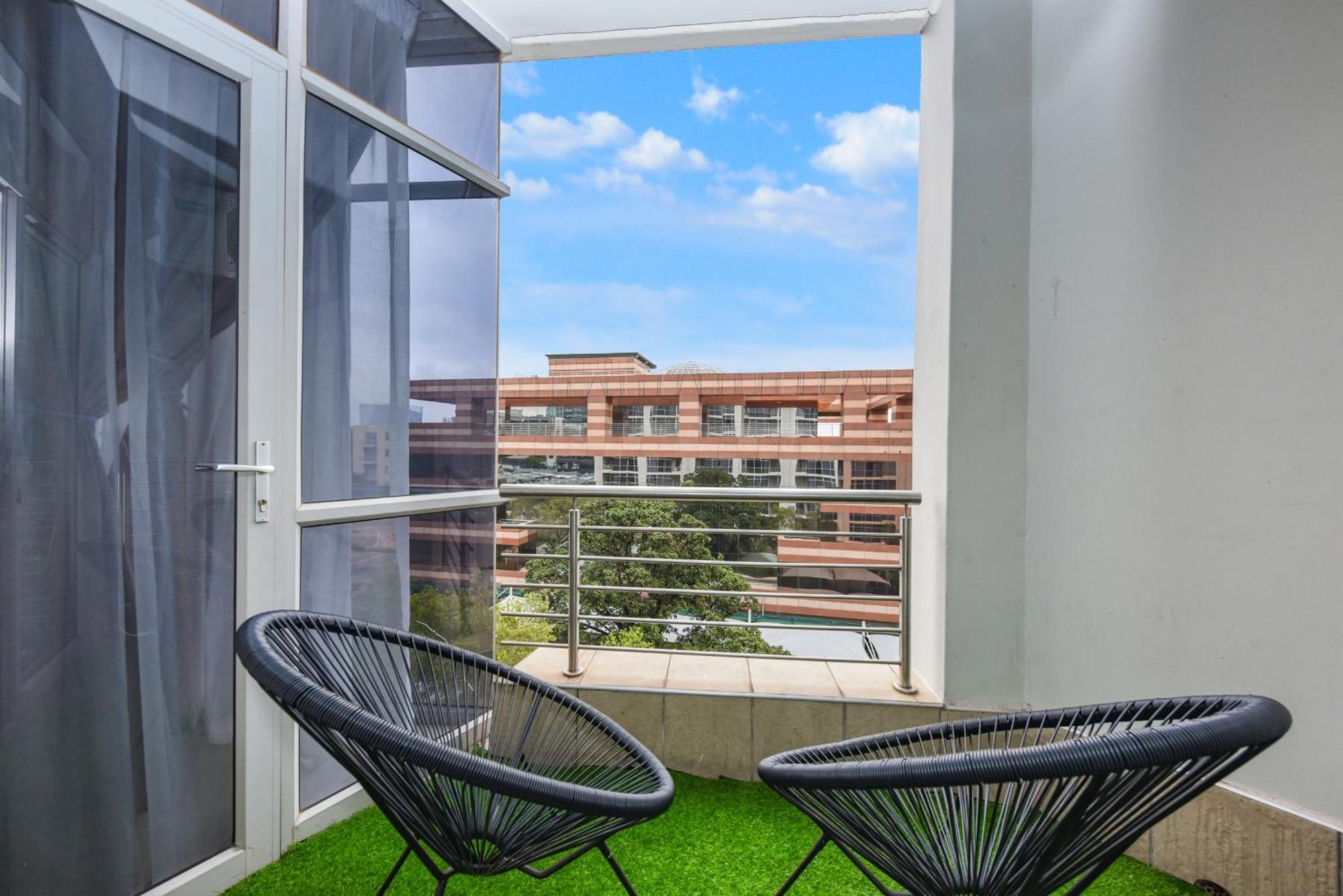 Căn hộ Hydro Park Residences In Sandton With Generator