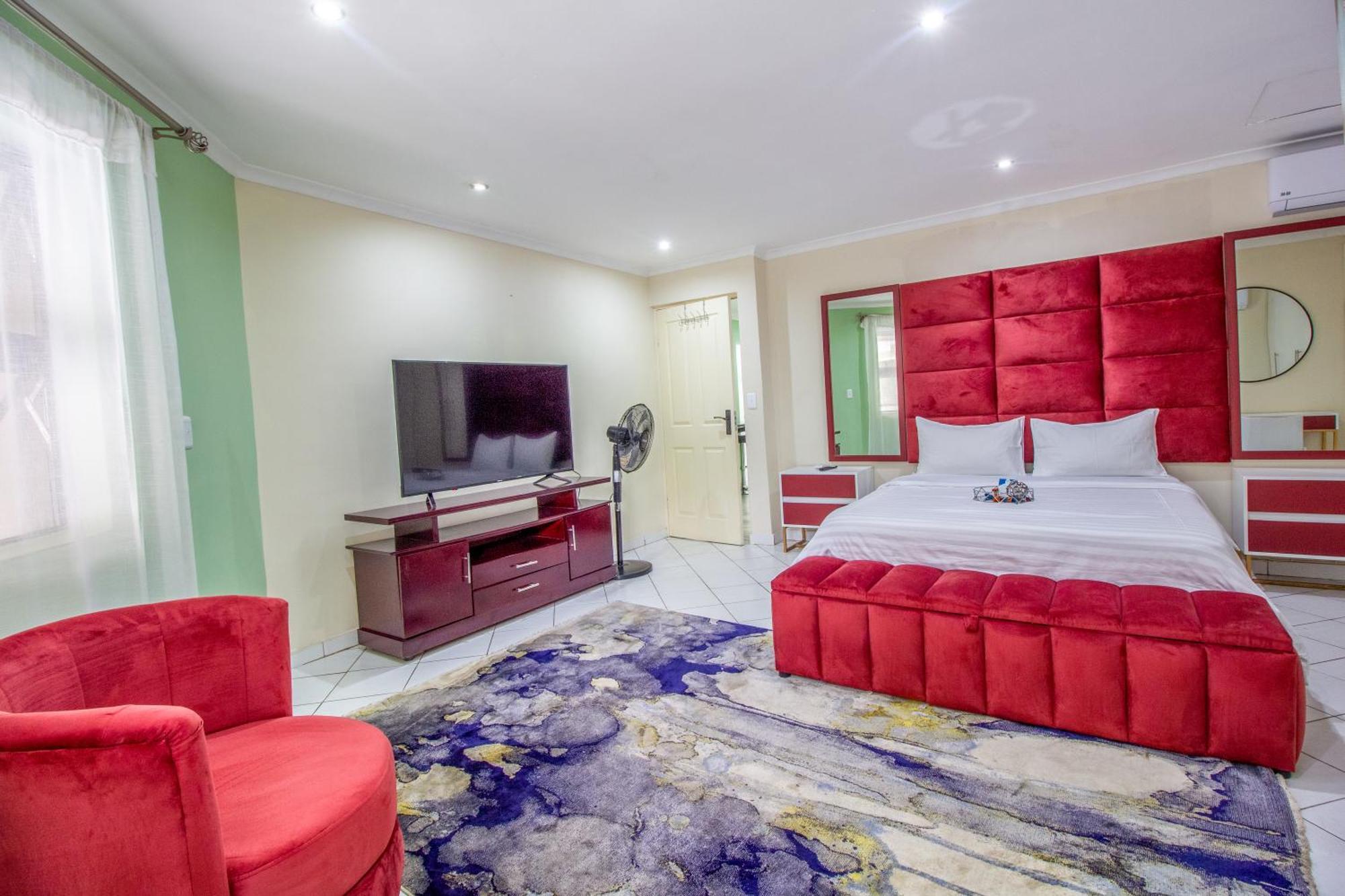 The Chapel Luxury 2 *