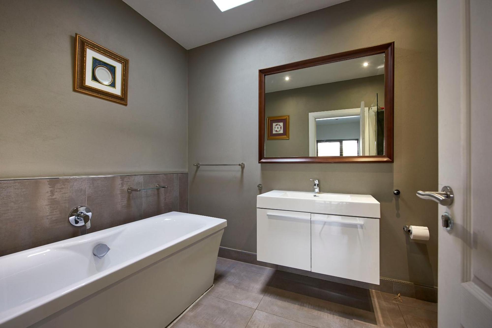 Dynasty Forest Sandown Serviced & Self Catering