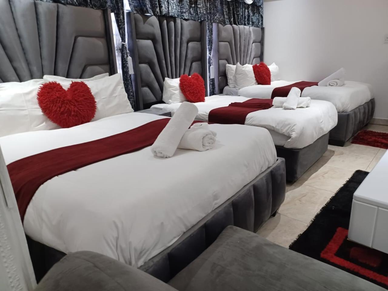 Hotel Gold Crown International 3*