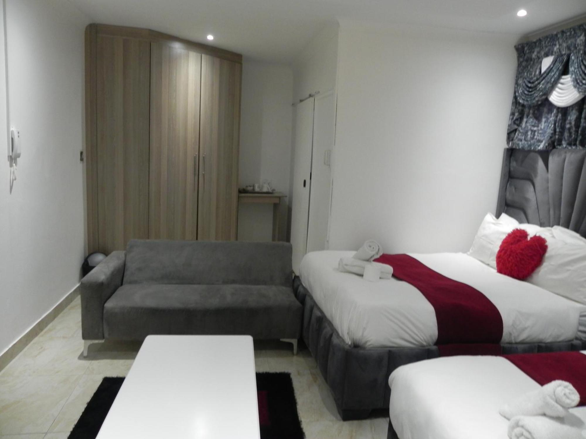 Gold Crown International Hotel 3*