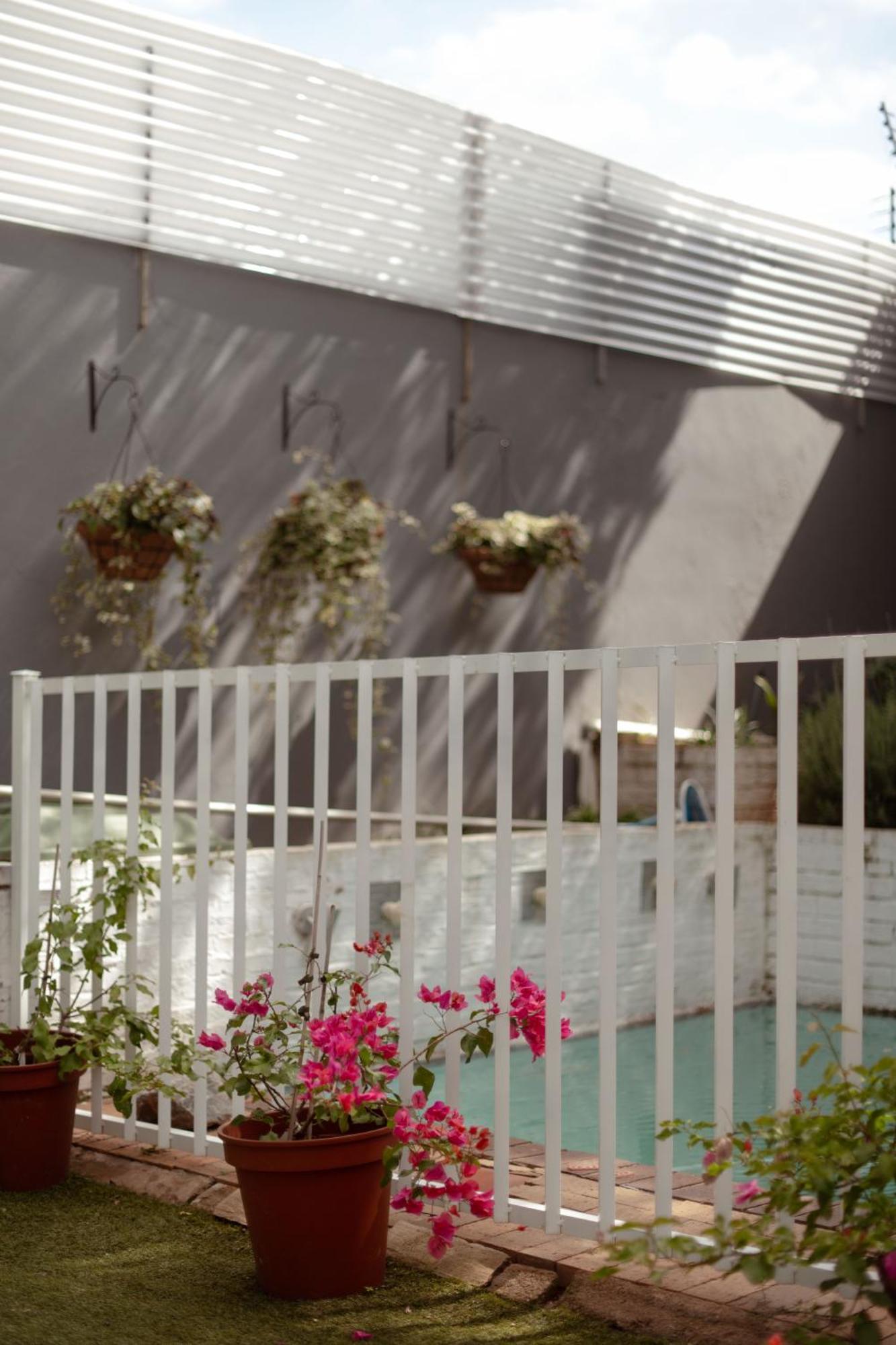 Hibiscus House Guest house *