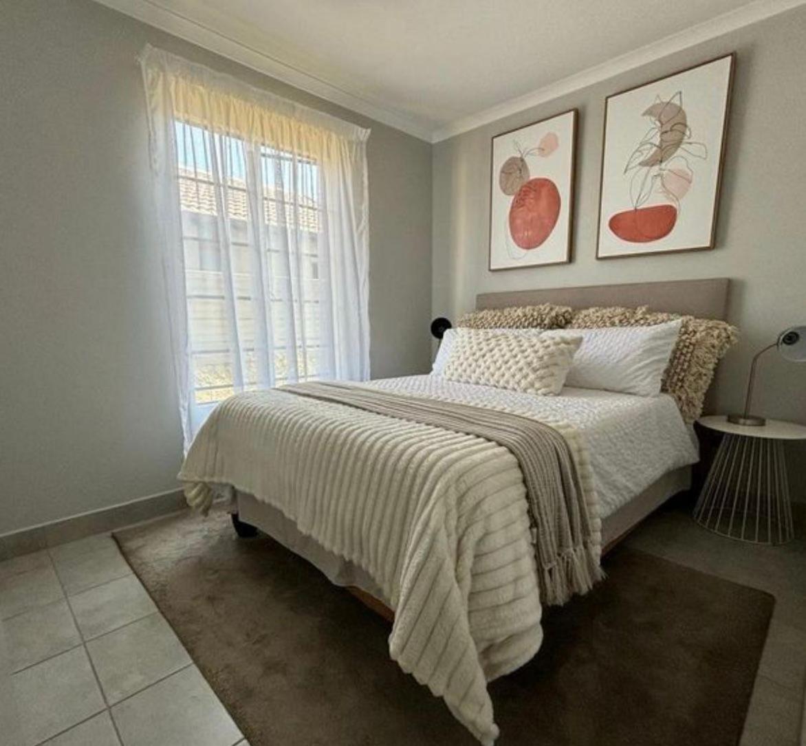 Lux Homes Property's * Johannesburg