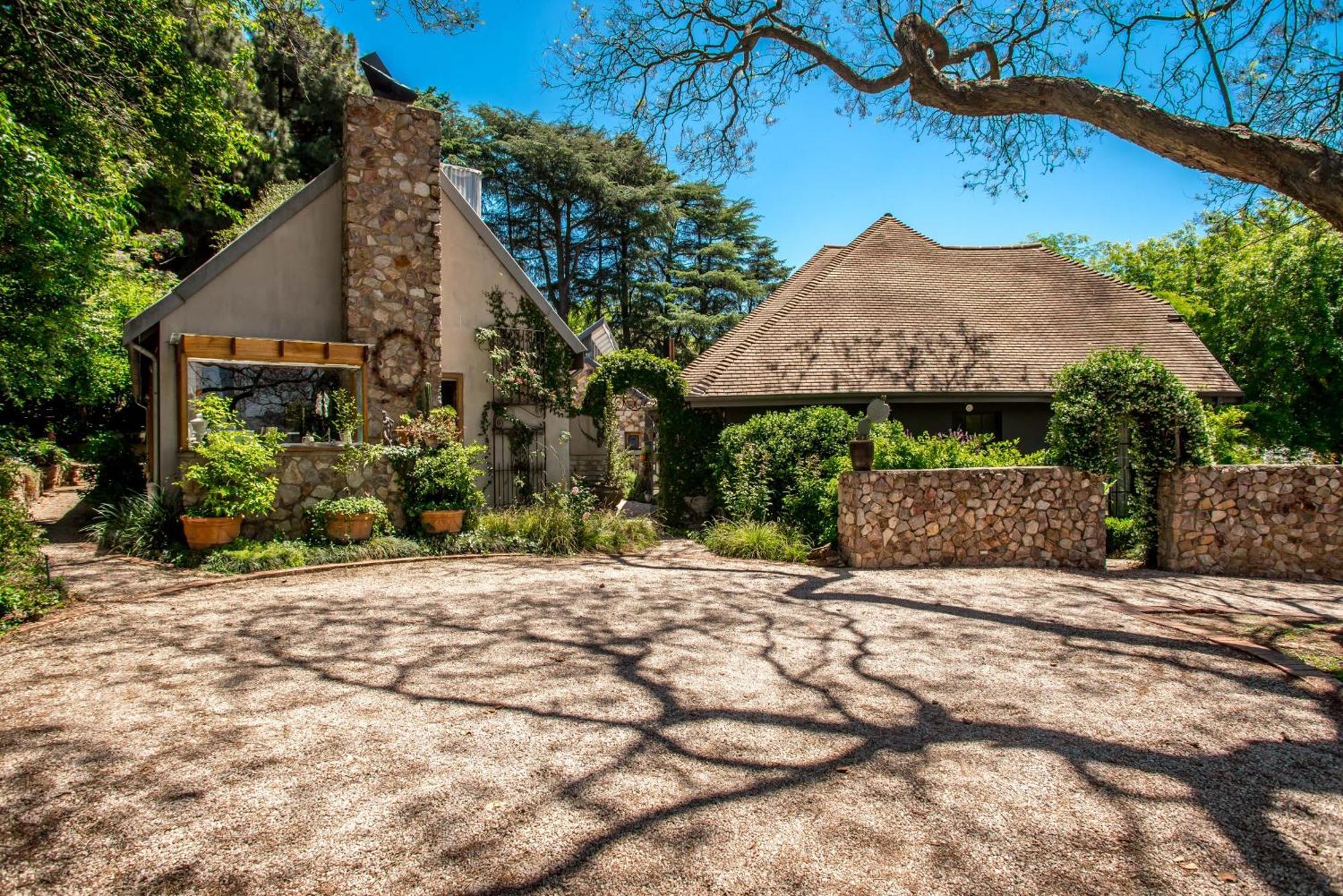Festina Lente Guest house
