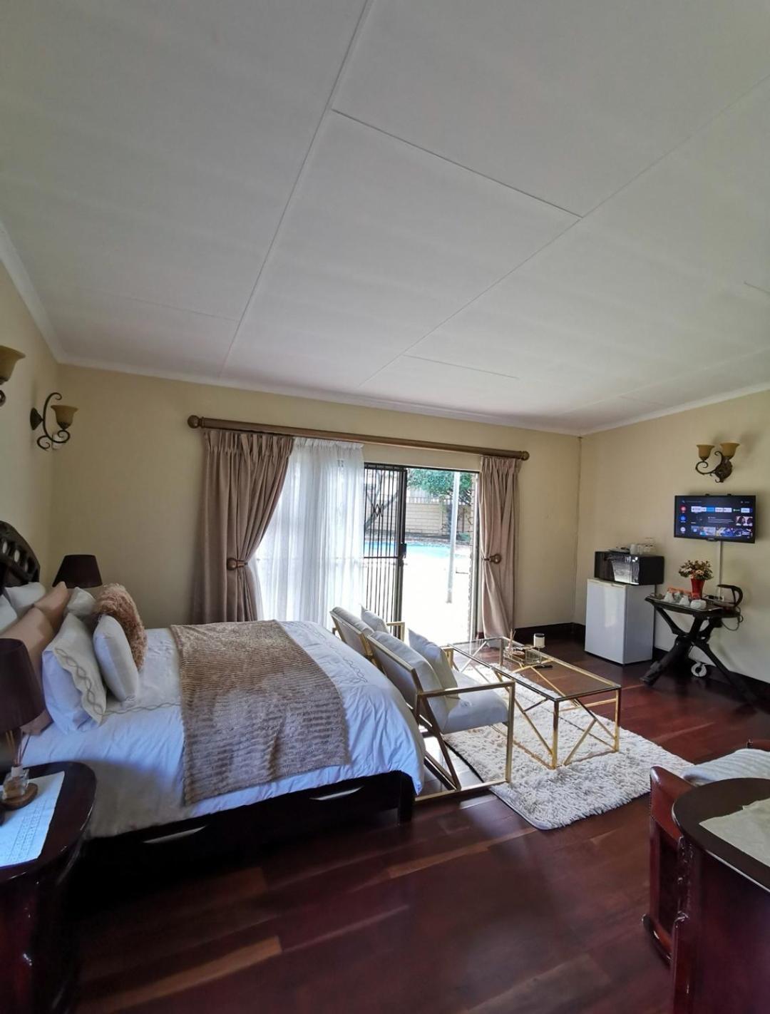 Exclusive Private In Joburg No Loadshedding Homestay *