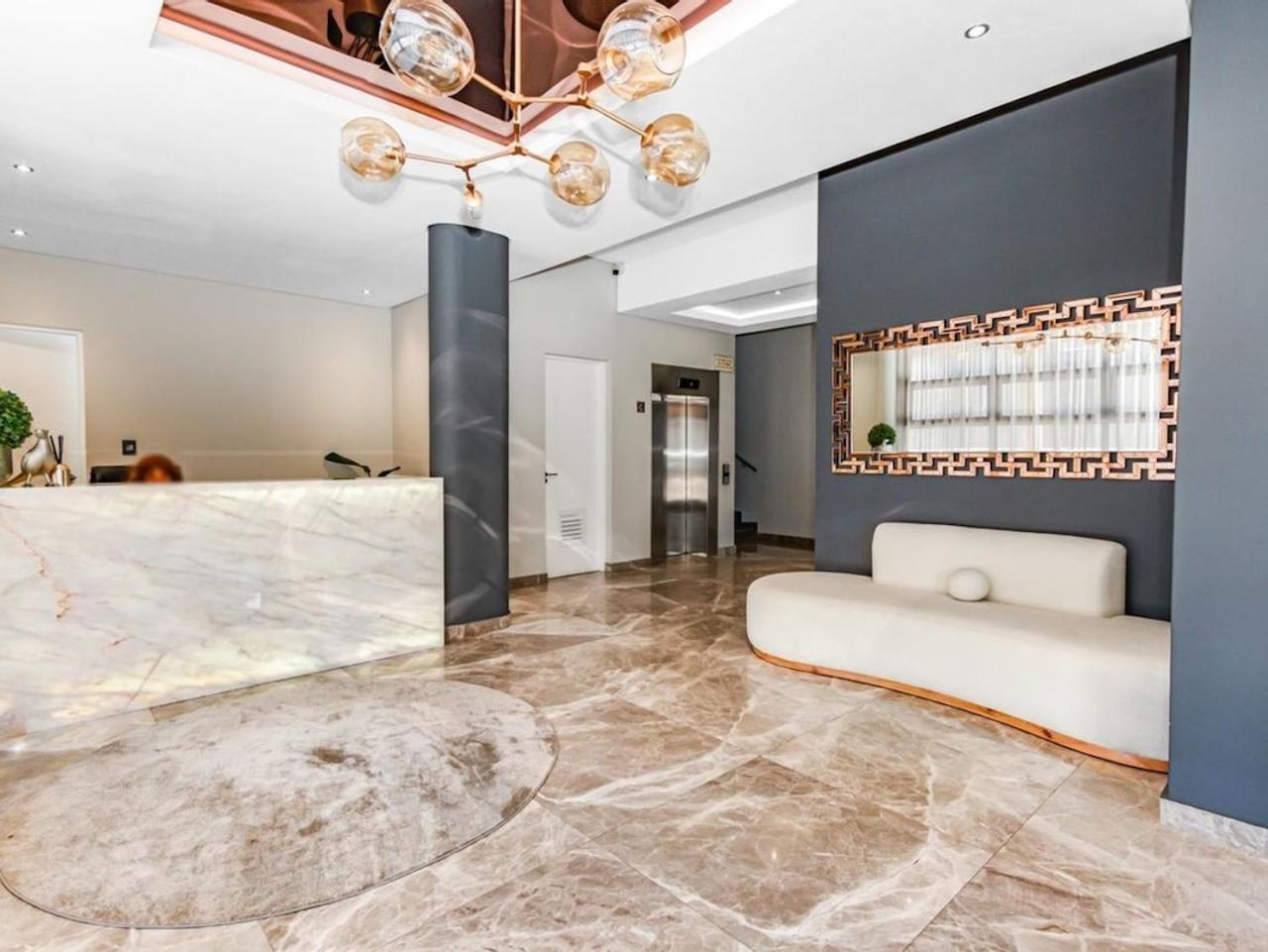 Căn hộ Oam The Paramount Rosebank Luxury One-bedroom Johannesburg