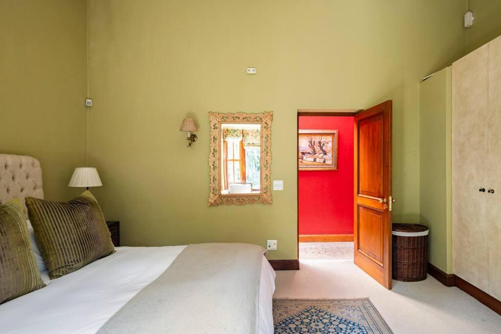 Villa Picturesque Garden Villa, Illovo House Johannesburg