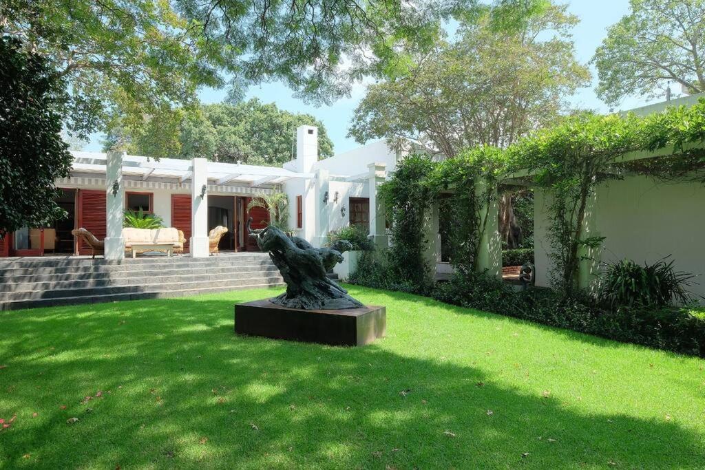 Picturesque Garden Villa, Illovo House Villa *