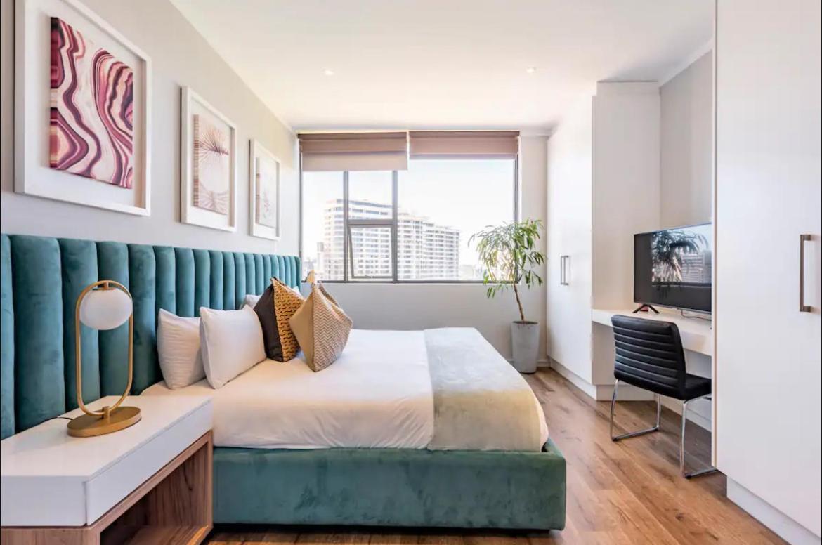 New Luxury Spacious *