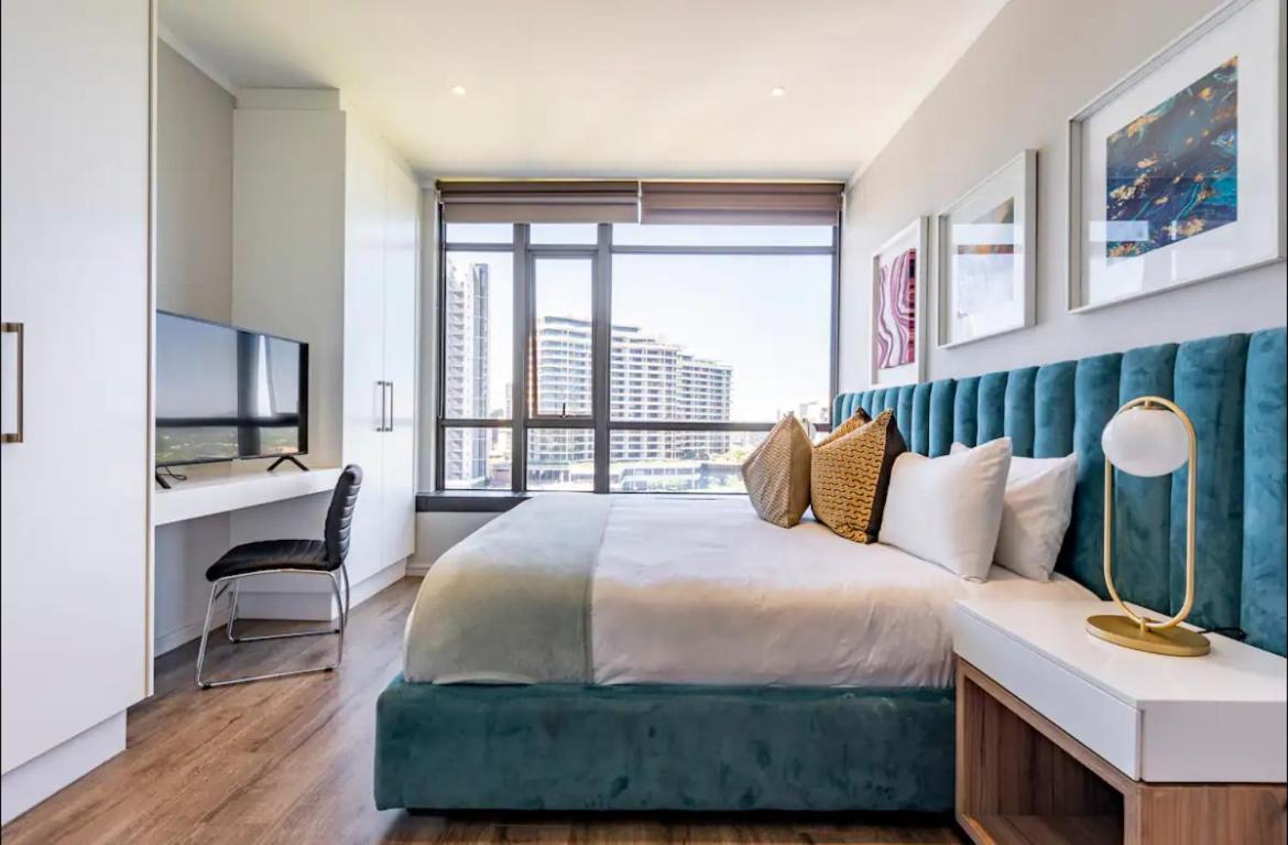 New Luxury Spacious *