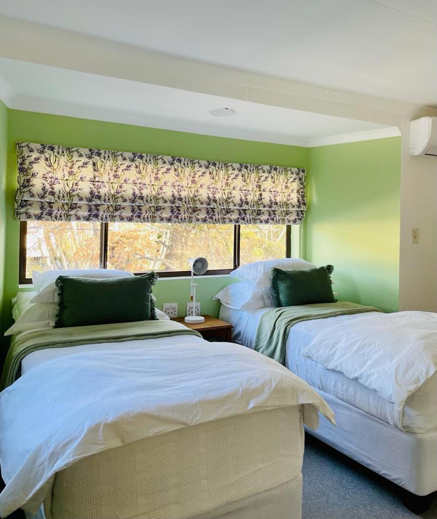 Hibiscus House Guest house *