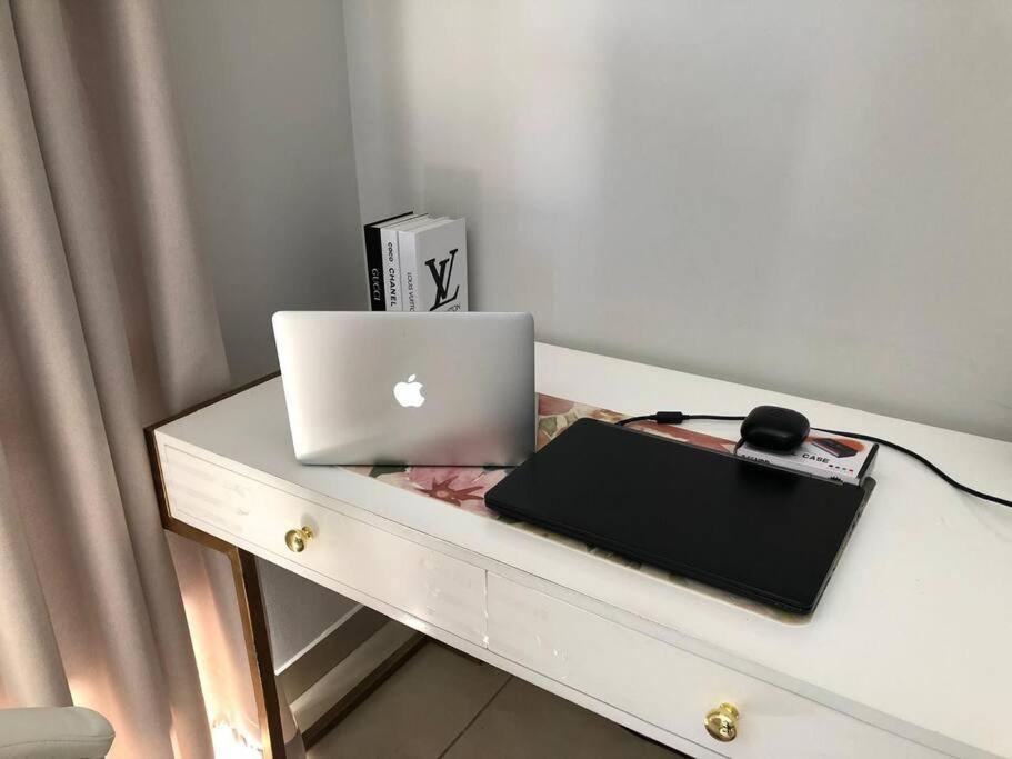 Exquisite In Sandton With Pool And Inverter Nhà nghỉ *