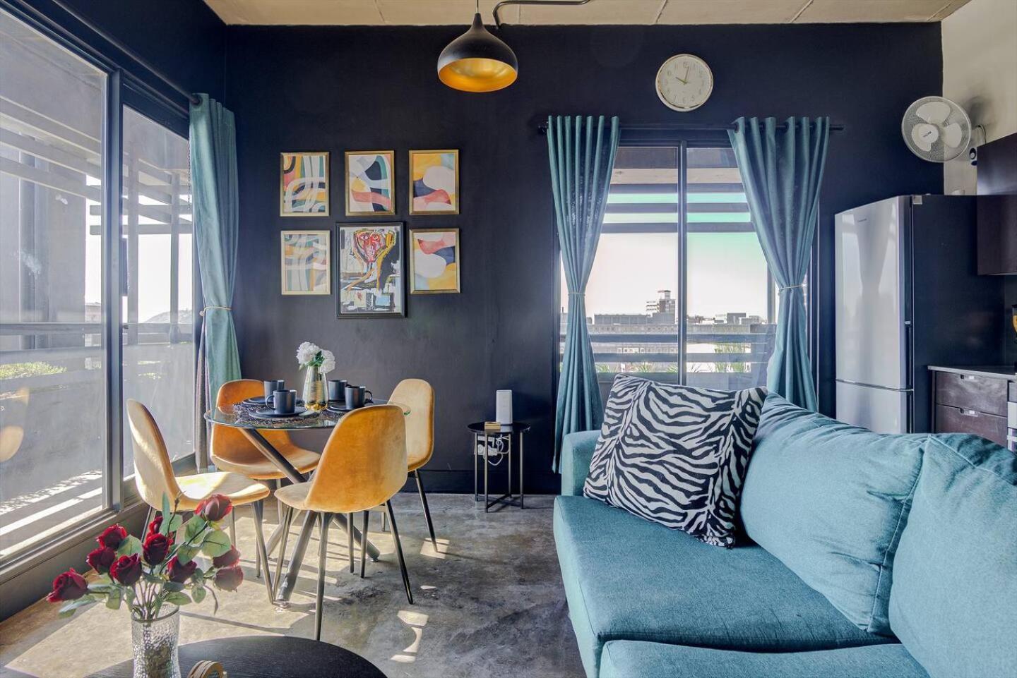 Apartment The Jozi Embassy - A Hallmark House
