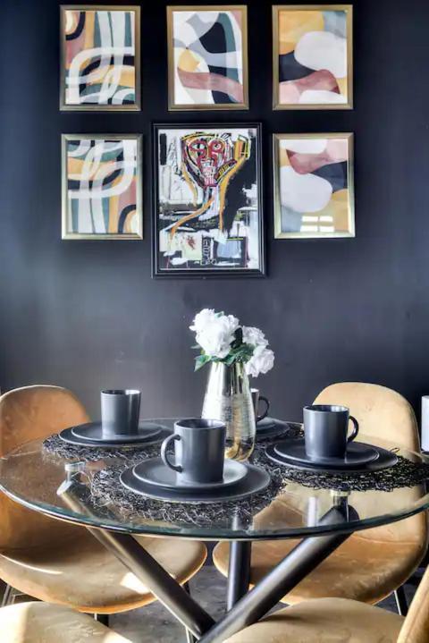 Apartment The Jozi Embassy - A Hallmark House