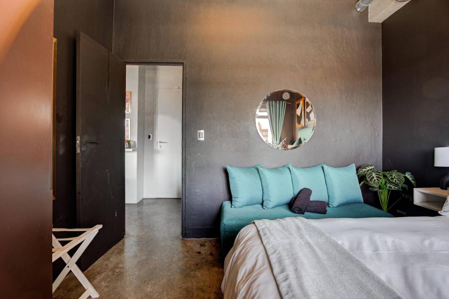 The Jozi Embassy - A Hallmark House *