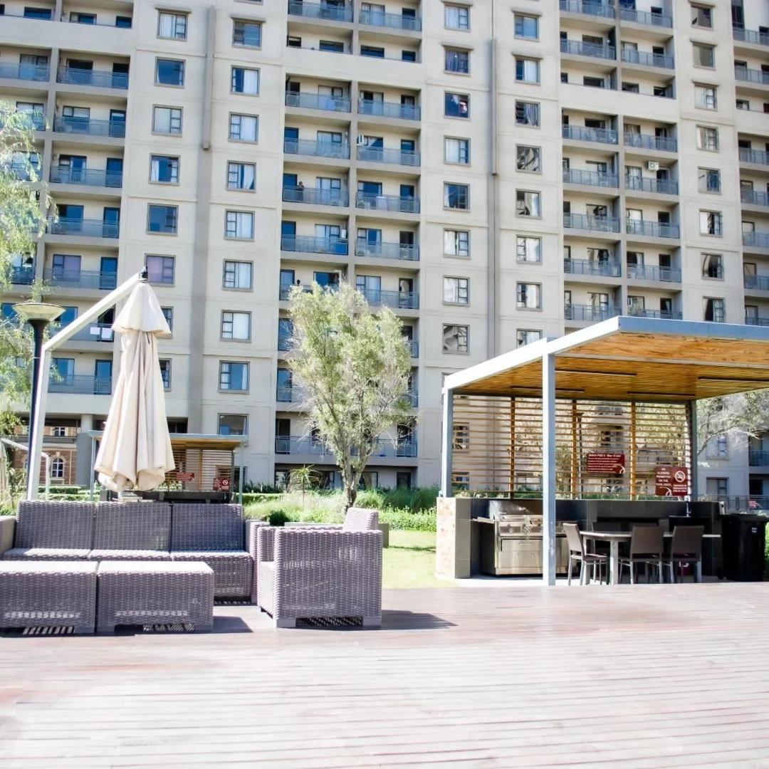 The Westpoint Charm On 5th Floor Johannesburg