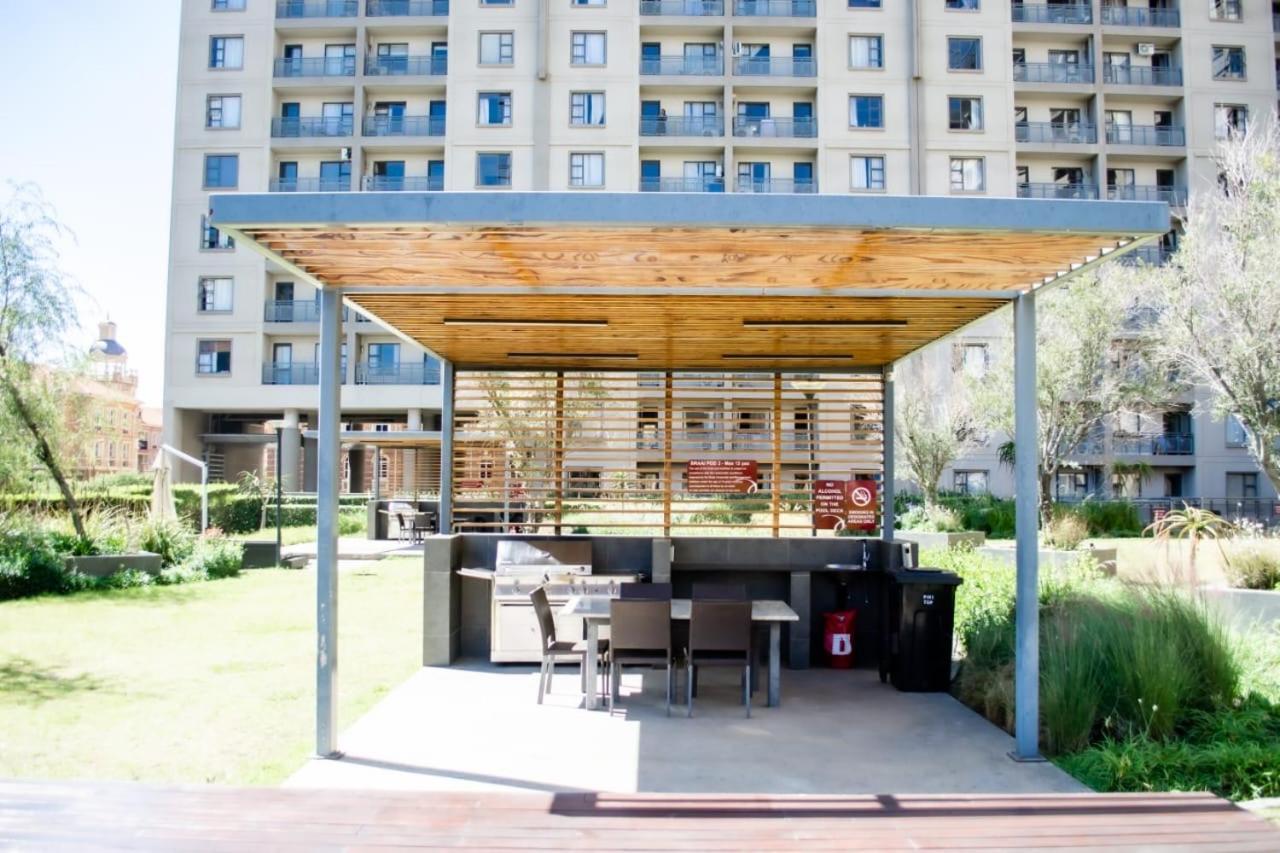 The Westpoint Charm On 5th Floor * Johannesburg