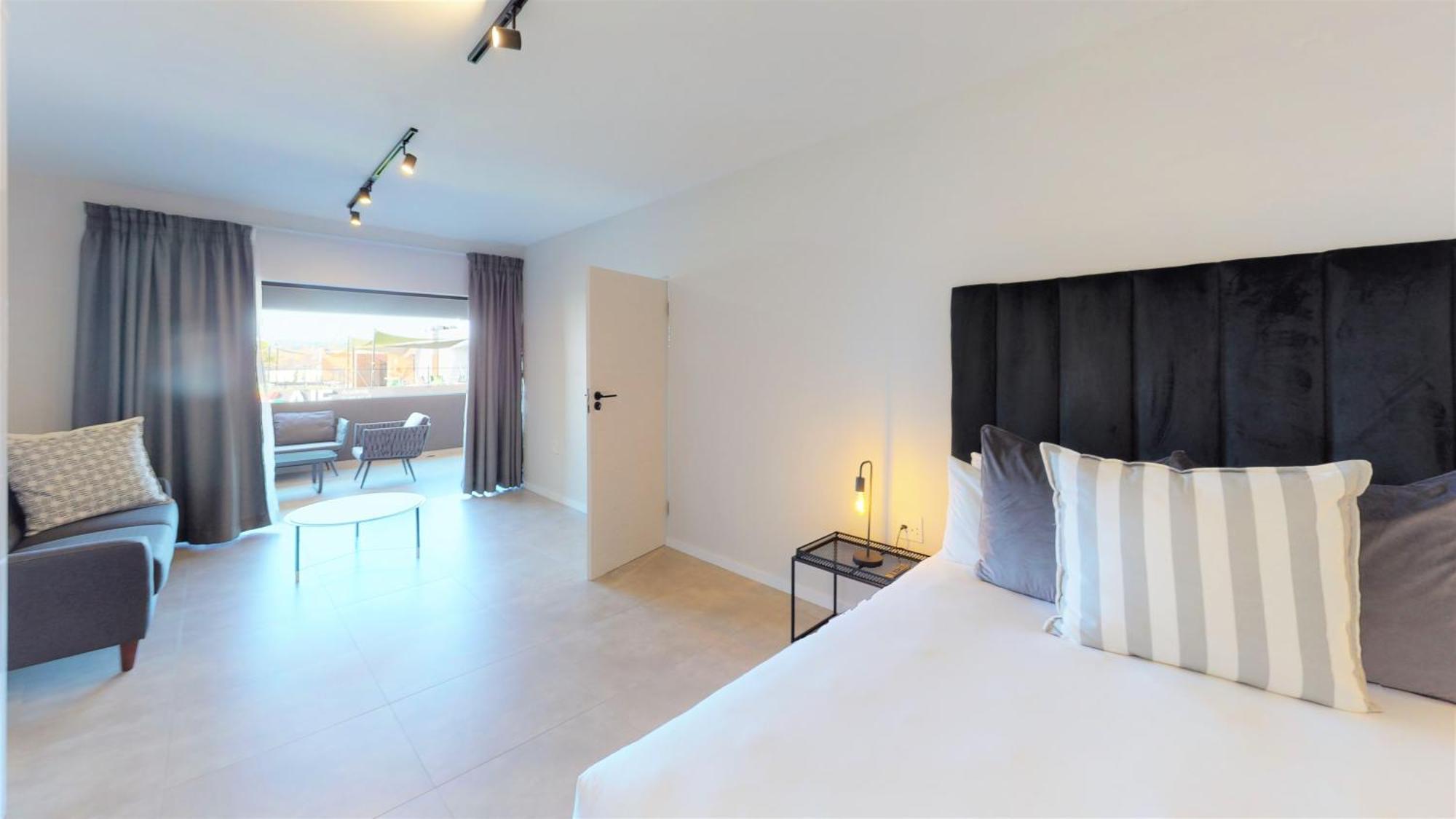 Apartment Mint Greenside