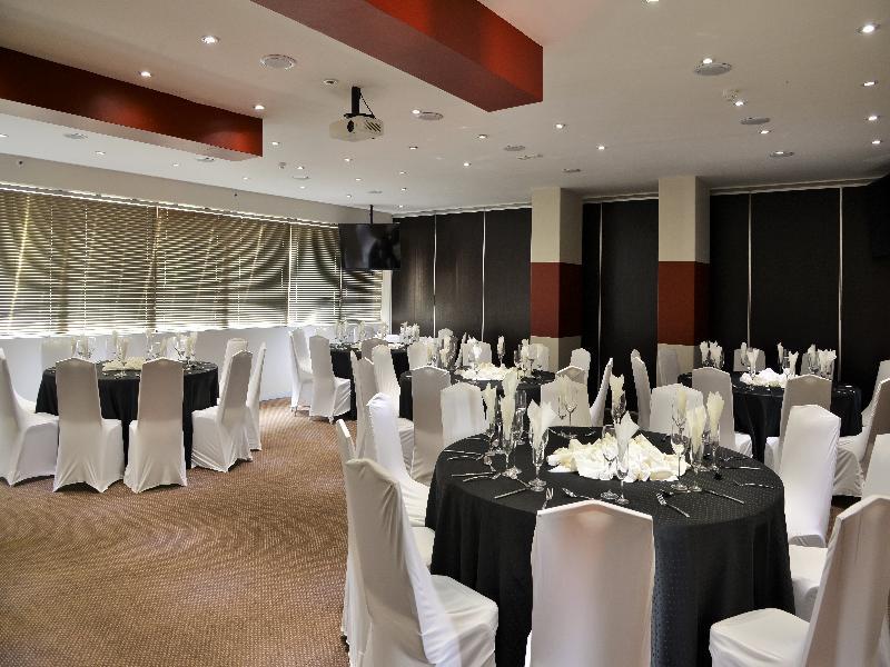 Reef Hotel 4*