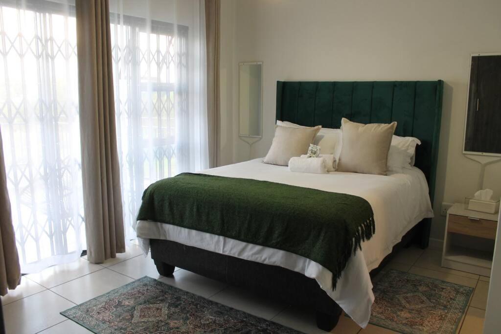 Apartment Deep Blue 2 Bed In An Estate *