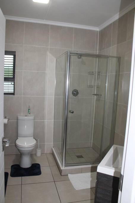 Deep Blue 2 Bed In An Estate * Johannesburg