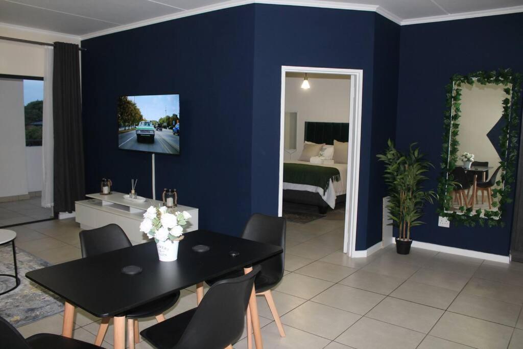 Deep Blue 2 Bed In An Estate * Johannesburg