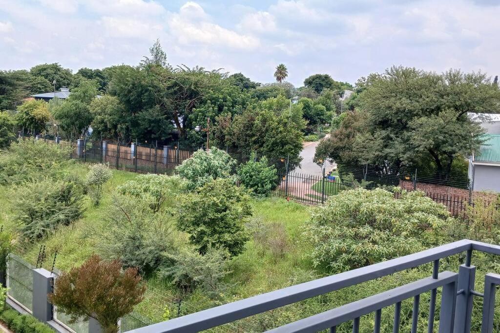 Deep Blue 2 Bed In An Estate Apartment Johannesburg