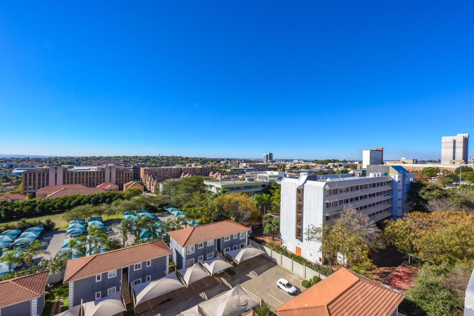 Apartment V&s Apartments-luxury Apartment2 Johannesburg