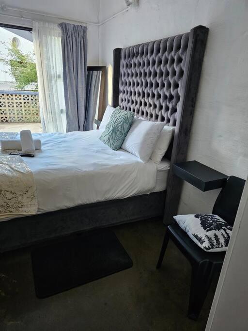 Cozy 116 Craftmanship Maboneng Apartment