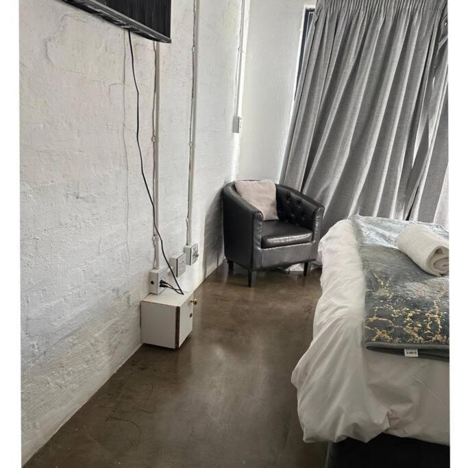 Cozy 116 Craftmanship Maboneng Apartment *