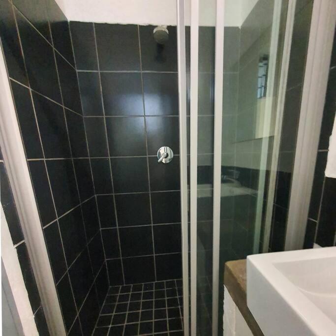 Cozy 116 Craftmanship Maboneng Apartment *
