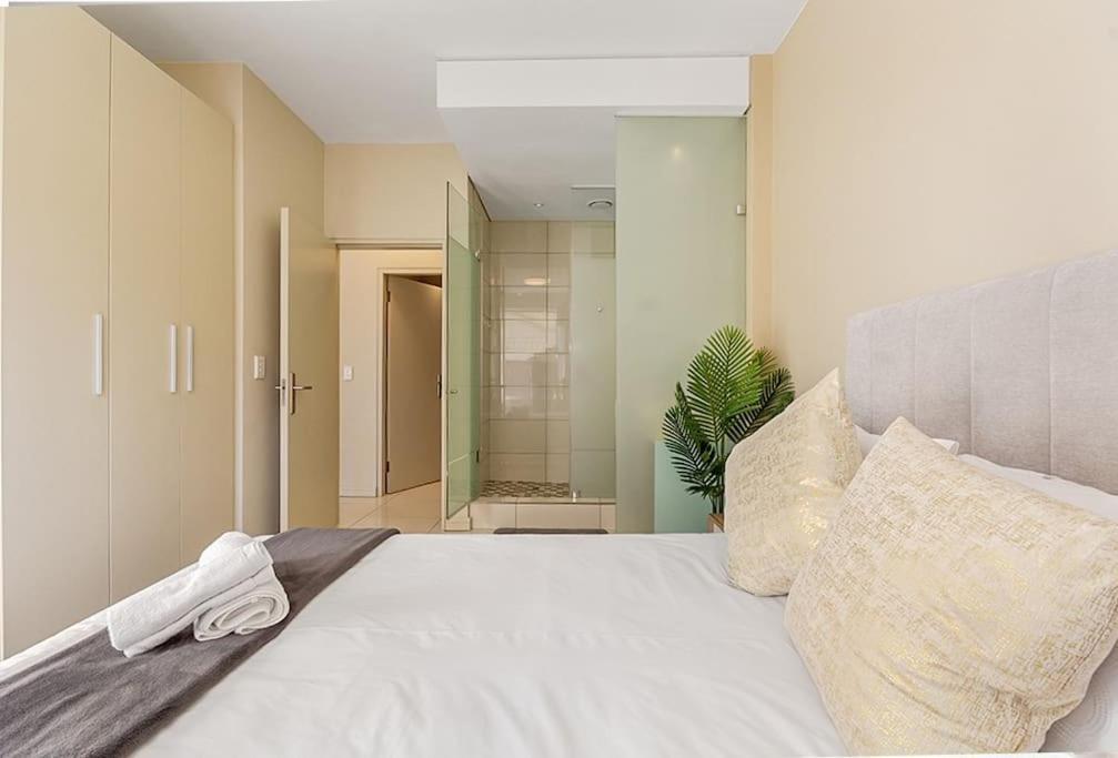 Apartment Adorable With Balcony And Parking