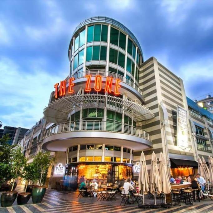 Adorable With Balcony And Parking Apartment *