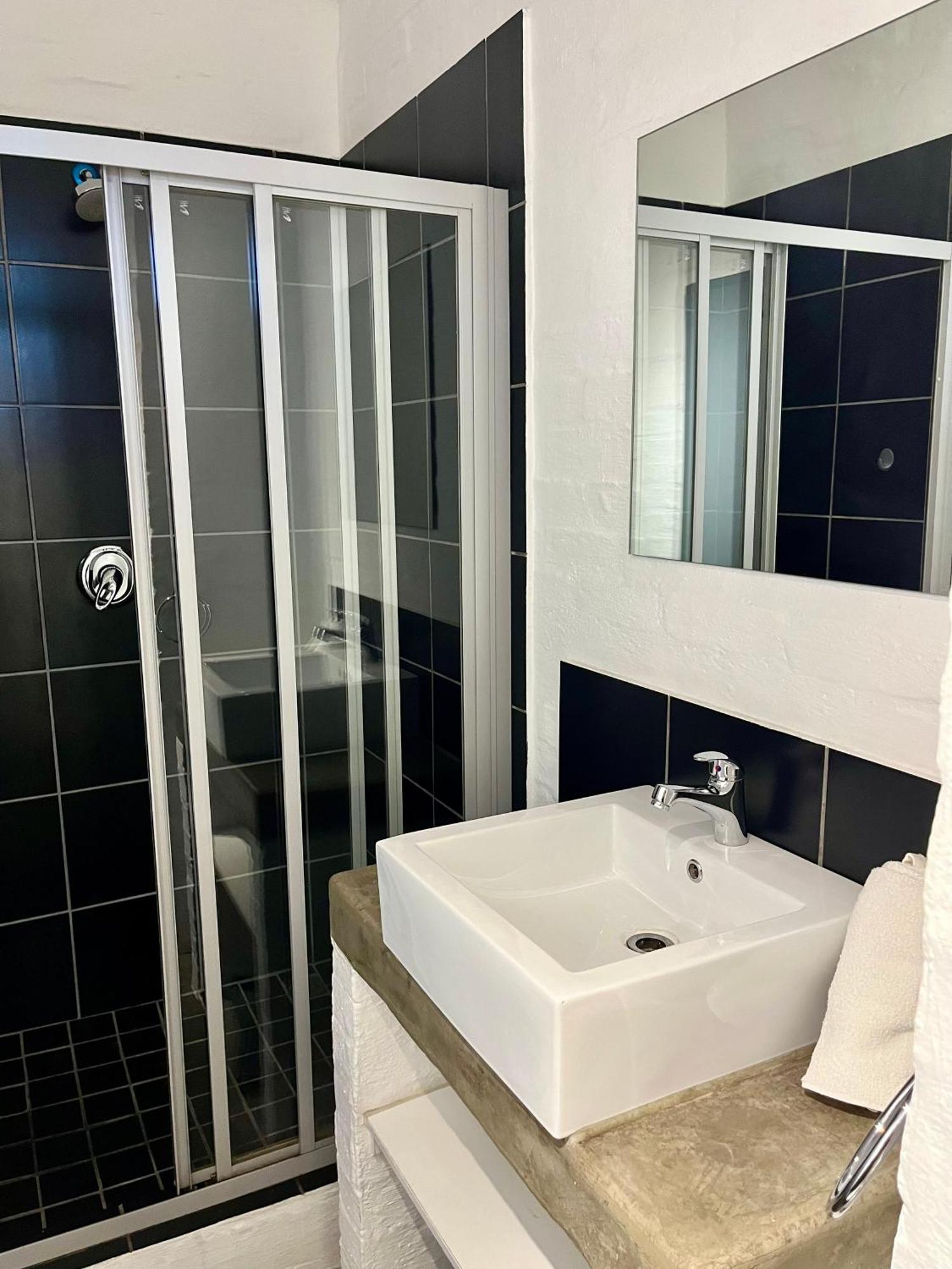 Onezerosix Maboneng Apartment